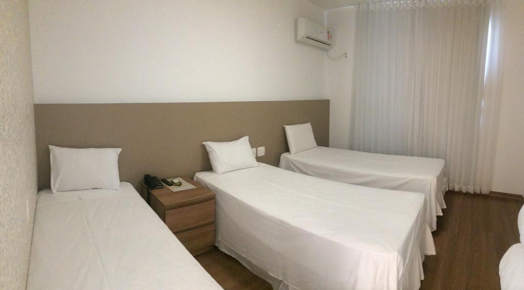 Lord Hotel Aeroporto Confins Vespasiano Esterno foto