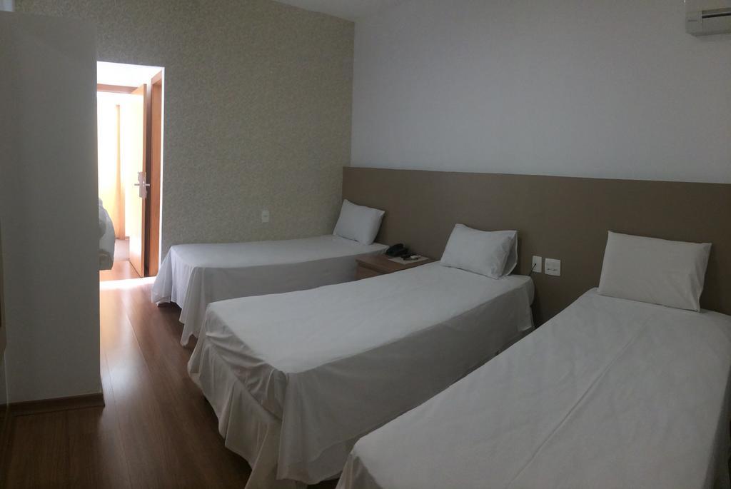 Lord Hotel Aeroporto Confins Vespasiano Esterno foto