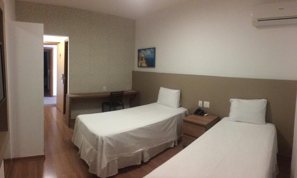 Lord Hotel Aeroporto Confins Vespasiano Camera foto